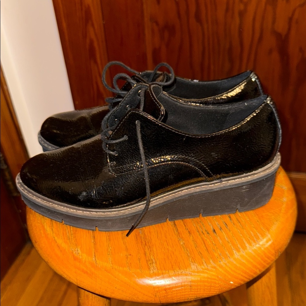 Clarks Black Patent Leather Platform Oxfords - Picture 4 of 6